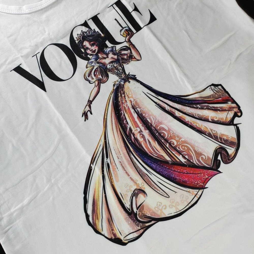 Vogue Disney Snow White Queen Short Sleeve T-Shirt - Picture 2 of 14